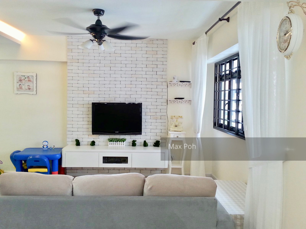Cantonment Close thumbnail photo